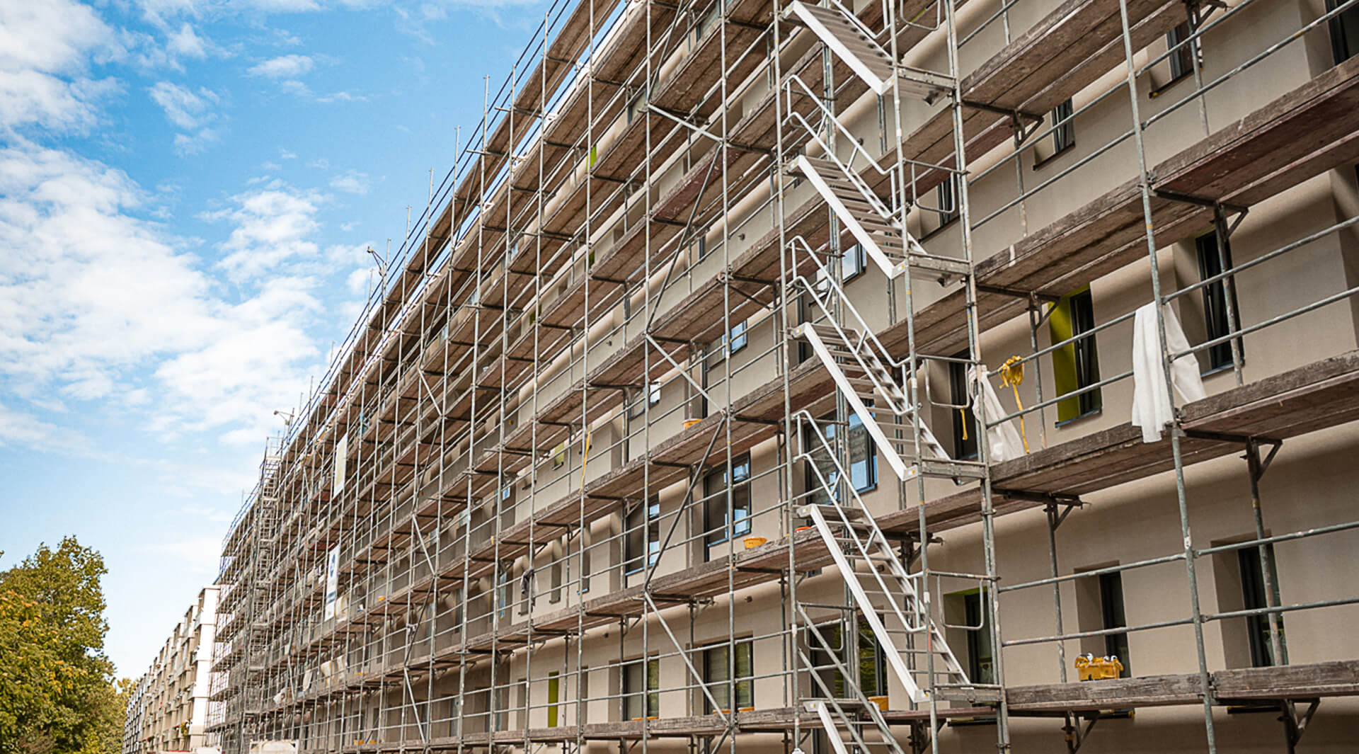 1.600 m² Wärmedämmverbundsystem mit Mineralwolle-Dämmplatten